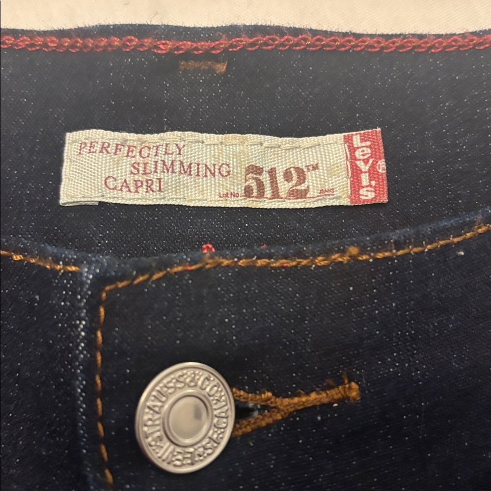 Levi's 512 Dark Indigo perfect slimming Capri SZ 10 high rise wide leg NWOT - Picture 3 of 15